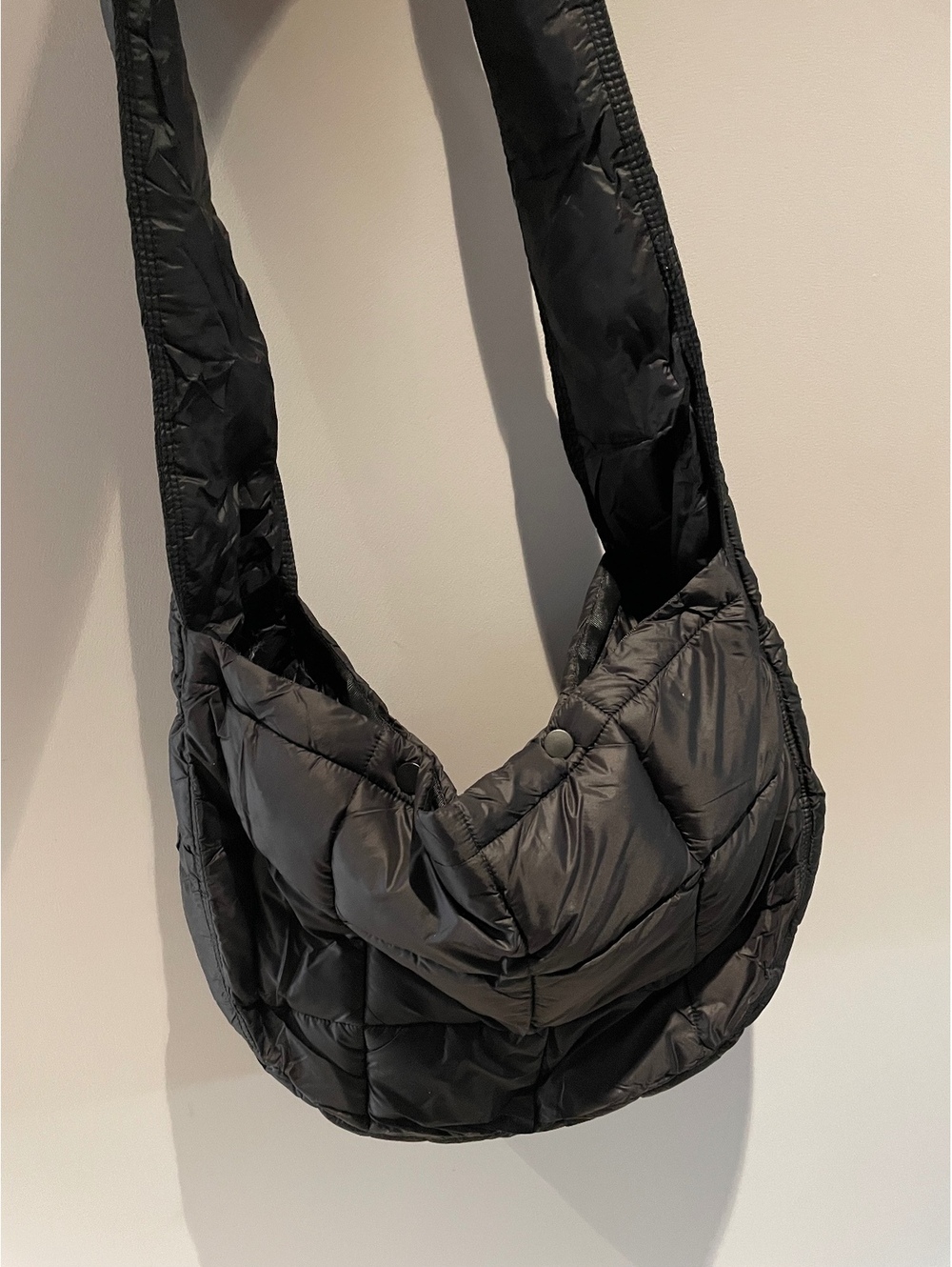 Black Quilted Puffer Cross Body Shoulder Bag with Zipper and Snap Closures - Picture 5 of 10